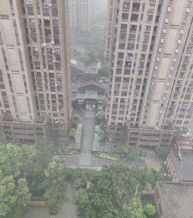 阿塞拜疆还是行动了，俄罗斯出兵4.5万人？

意料之中，高加索成了下一个战场，俄