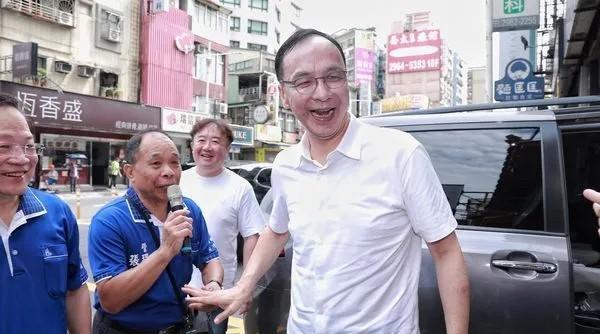 党主席选举为大罢免延后？朱立伦：依制度形成决议即可
国民党主席今年需改选，但同时