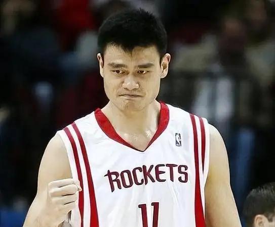 把申京换成巅峰姚明，今年首轮火箭能翻盘赢下勇士吗？
巅峰期姚明的加入，或将使火箭