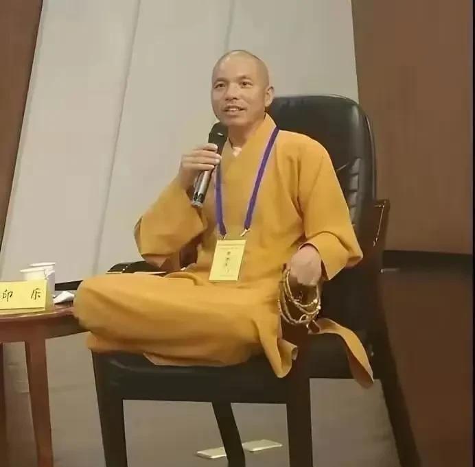 #少林寺来了位不一样的住持# 开挖机、不爱商业，少林寺来了位不一样的住持。
种水