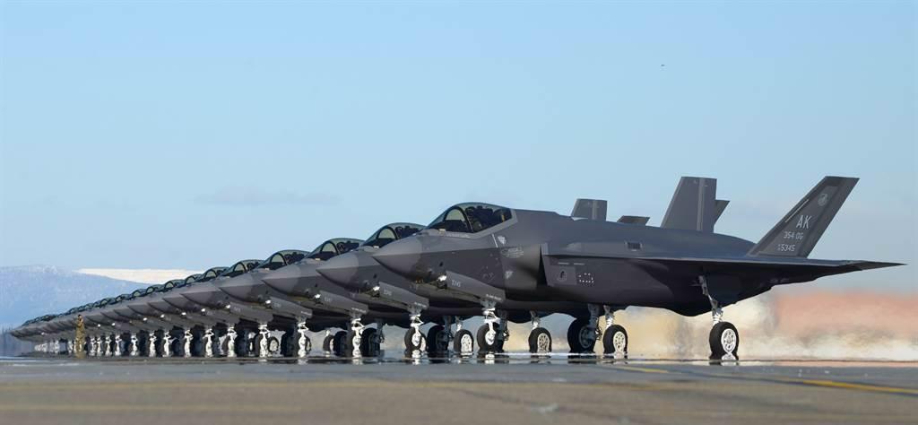 美军采购F35战机欲减少一半
综合外媒11日报导，美国空军把向国会提出的 F-3