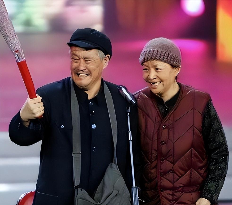 小时候看春晚熬不住困了，都是告诉父母等赵本山小品的时候一定要叫醒我，感谢哈哈让我