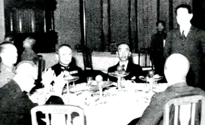 1944年，被冠以“大汉奸”之名的郭绍绪，设宴款待日军高层于府邸。席间，他猛然高