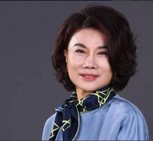 1991年，董明珠上门讨要42万货款，经销商却说：“再发50万的货，卖完一起结！