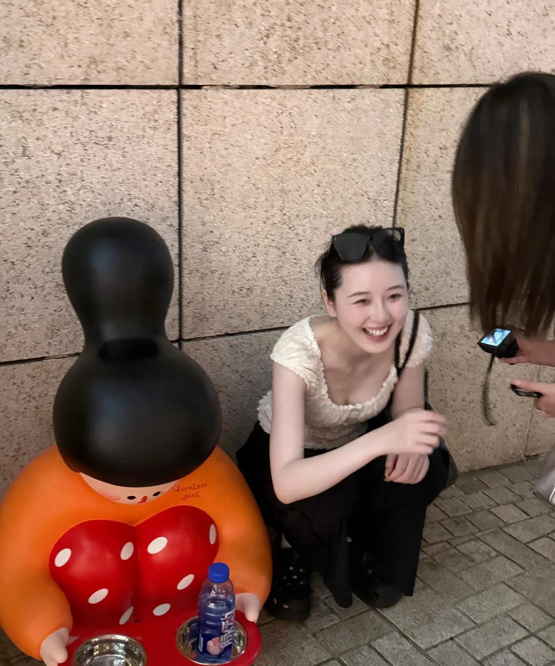 让你讲一个笑话把她逗乐，你会讲什么