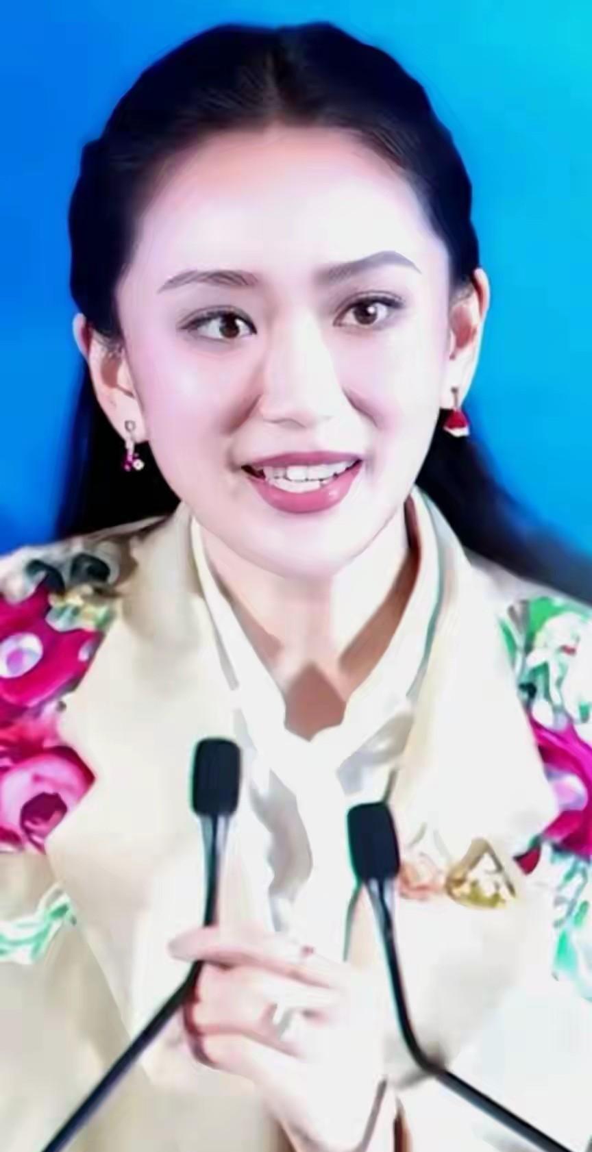 佩通坦正经历卧薪尝胆，或在四个月后卷土重来任总理
种种迹象表明泰国前总理佩通坦正