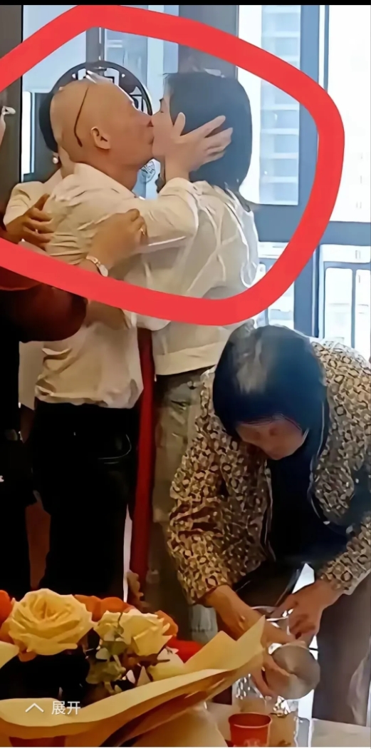 瑾汐认亲有人说六十多岁的爸爸亲38岁的女儿有点过了，但是我觉得这是一个爸爸离别了