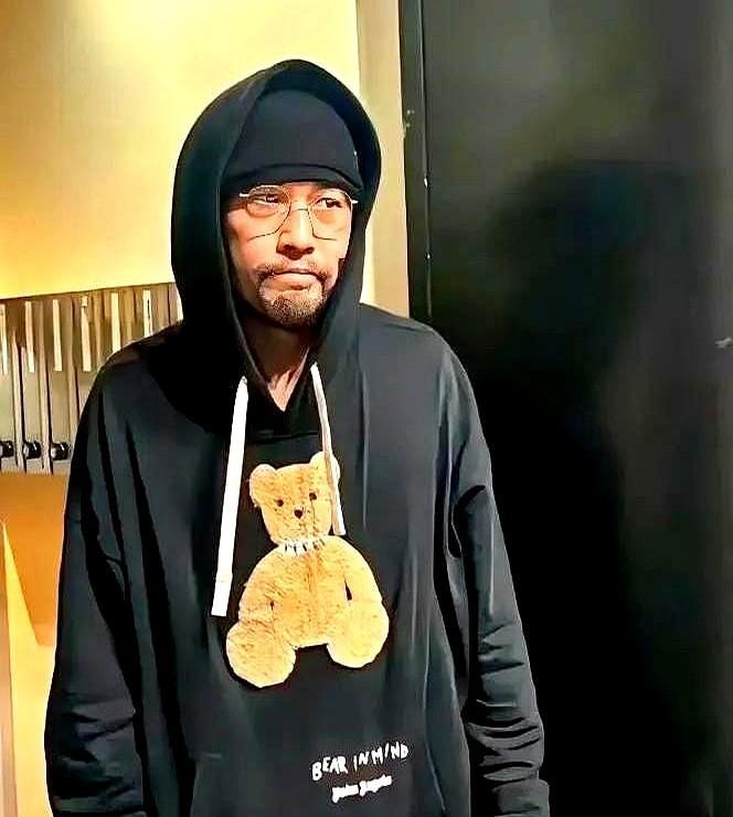 一觉醒来，昆凌的天都塌了
你知道吗？
我有个朋友以前起床都得扶着墙挪半天，整个人