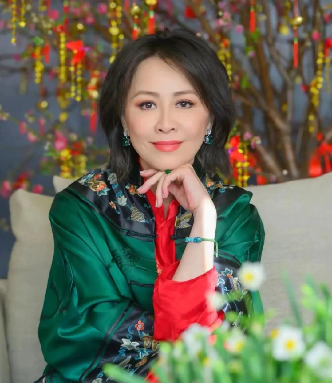 终于知道刘嘉玲的婚姻为什么这么稳定了，她一语道破了夫妻的相处之道：“如果觉得对方