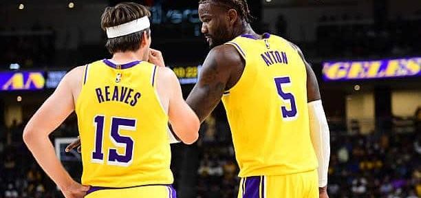 不交易最多季后赛两轮，跟雷霆比长远发展，注定是错误的选择。