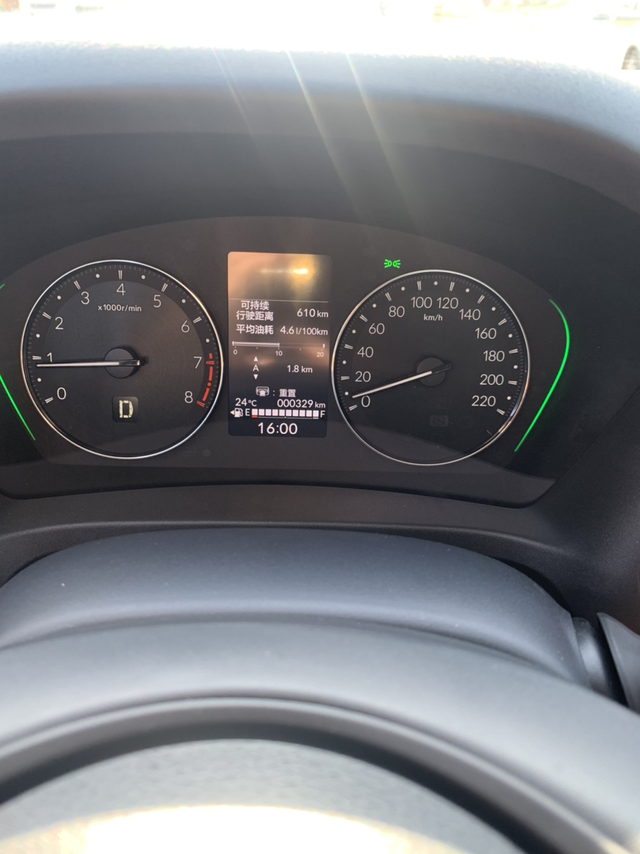 开了一个星期的油耗表现
伙计们子都来晒一下你们的油耗吧，我的目前是表显4.6 开