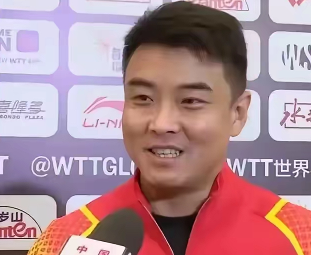 王浩终于笑了，笑的很开心！