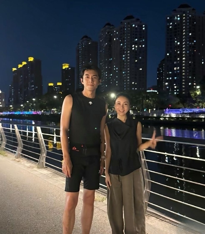林更新夜跑被偶遇，这么看来是真高啊！