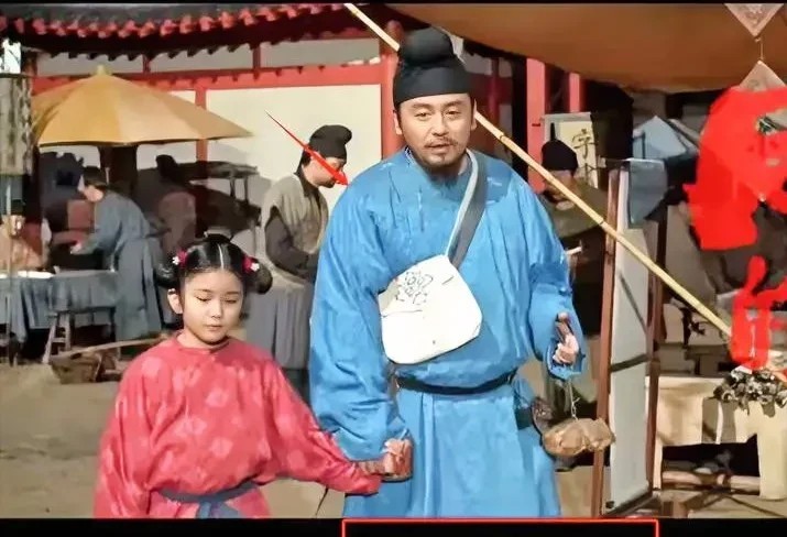 《长安的荔枝》
不管你们喜欢这部剧里的谁，我不管，
我就喜欢李善德牵着女儿袖的手