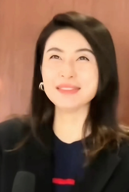 郭晶晶也有吃不饱的时候？
郭晶晶接受采访时说：北方的美食我最怀念的有三个，一个是
