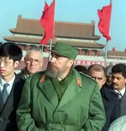卡斯特罗爱上中国黄瓜











---











你们能