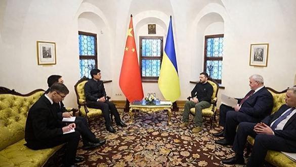 乌克兰人齐聚中国领馆求援，卢沙野表明立场，中乌已谈妥一件大事