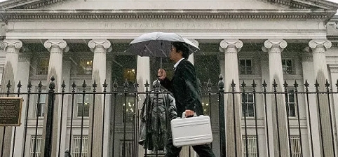 美国另辟蹊径，对伊朗无死角制裁？

太狠了，谁也想不到，特朗普突然放大招，没有对