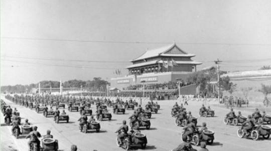 1966年，美国为了暗杀伟人，联合老蒋设计出了一个“美人计”，派出了一个培养了十