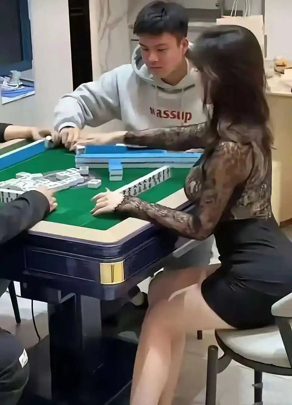 又要输惨了，我想静静！！