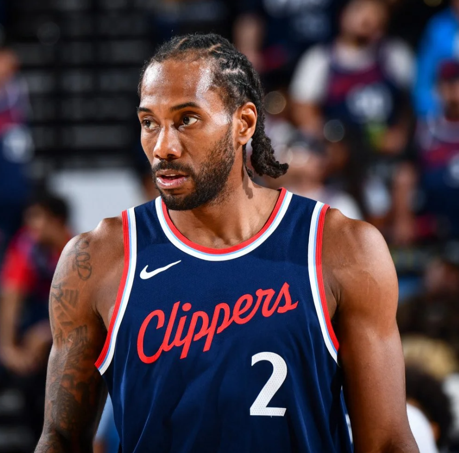 媒体：当你看到图中的这名球员，你最先想到的是什么事情？

05月03日 NBA 