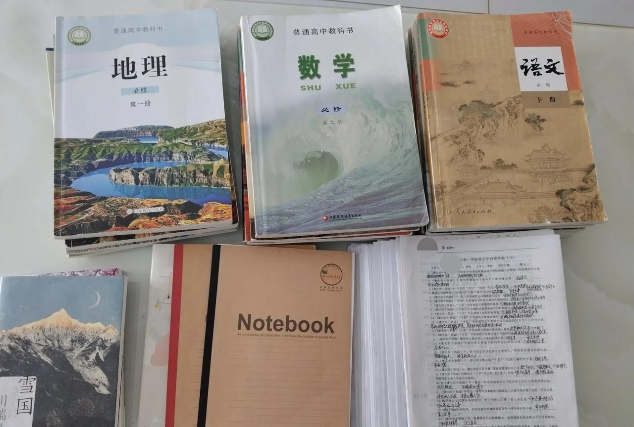 期末考试最后一天了，熊孩子正常上学去了，这次说话算数了，坚持到最后一天了！这两天