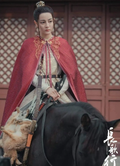 看来巴巴就是不适合古装啊