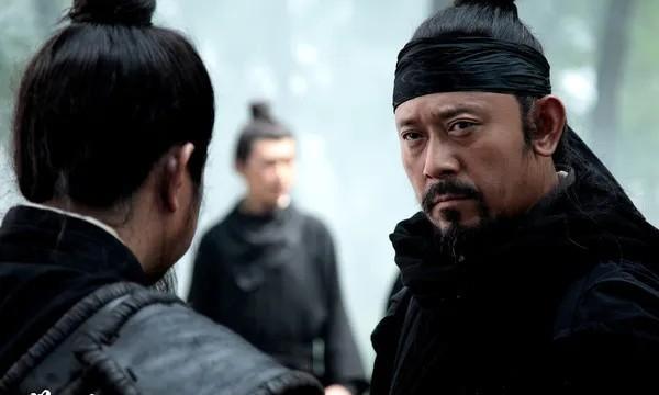 据悉，大型历史剧《曹操》预计明年会开机，导演人选目前正在接触费振翔。
这部剧已经