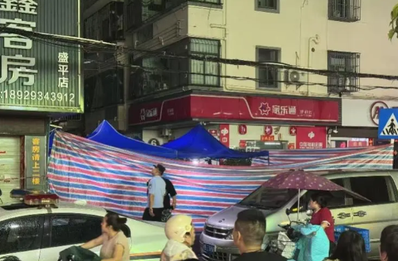 深圳龙岗发生房屋沉降，官方：已封控周边房屋，原因正调查
6月16日傍晚，深圳市龙