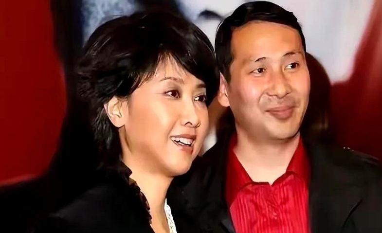 74岁朱琳和“舞伴”老公李明，19年没要娃，网友却追着她喊“人生赢家”。
为啥？