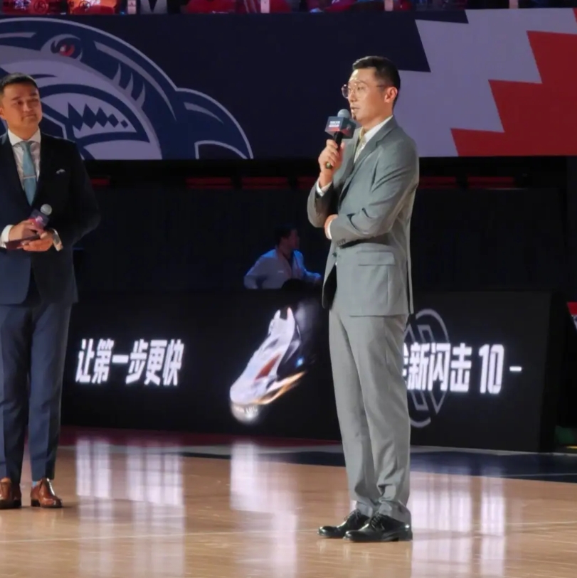 真是造化弄人，刘炜当初不如加盟宁波！
输给山东成为压垮刘炜的最后一根稻草。回想前