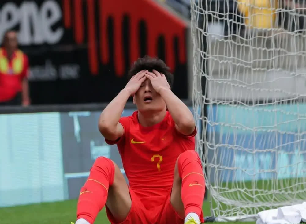 中国足球为什么越来越差？我算是找到答案了。

不是管理不行，也不是教练不行，