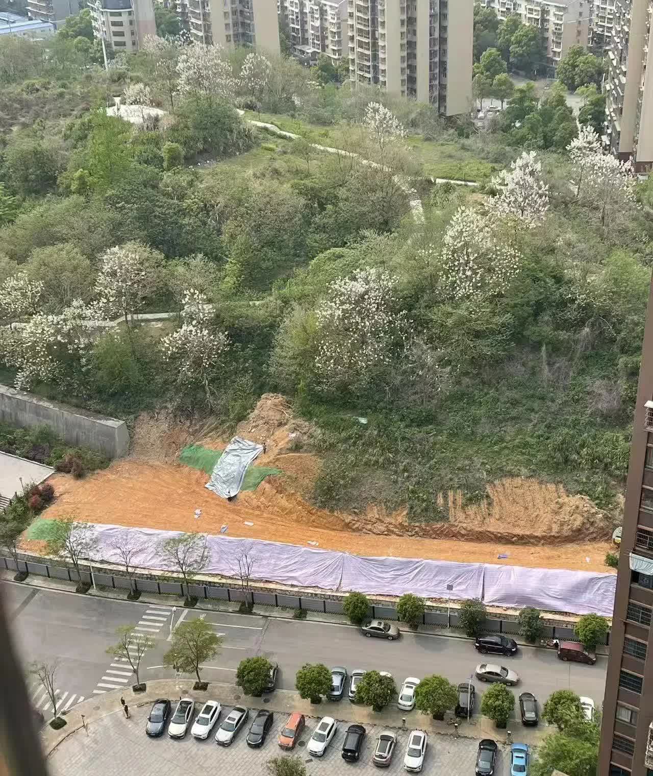 长沙市湘江新区观沙岭街道土城社区管辖范围内的一处垃圾站选址，遭到附近居民强烈反对