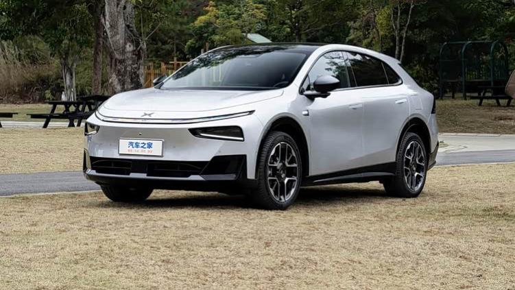 小鹏G7增程版实车曝光，配备55.8kWh电池包，纯电续航430km