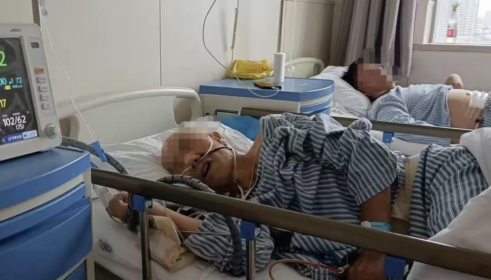 郑大一附院两医生，将胃炎当癌症治疗，切除患者全胃，事后处理只是停止执业一个月、取