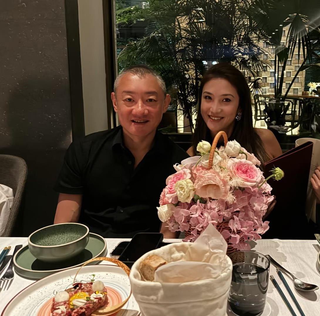和汪小菲号称“京城四少”的汪雨名草有主了，终于结婚了！
女方是小他十八岁的时尚博