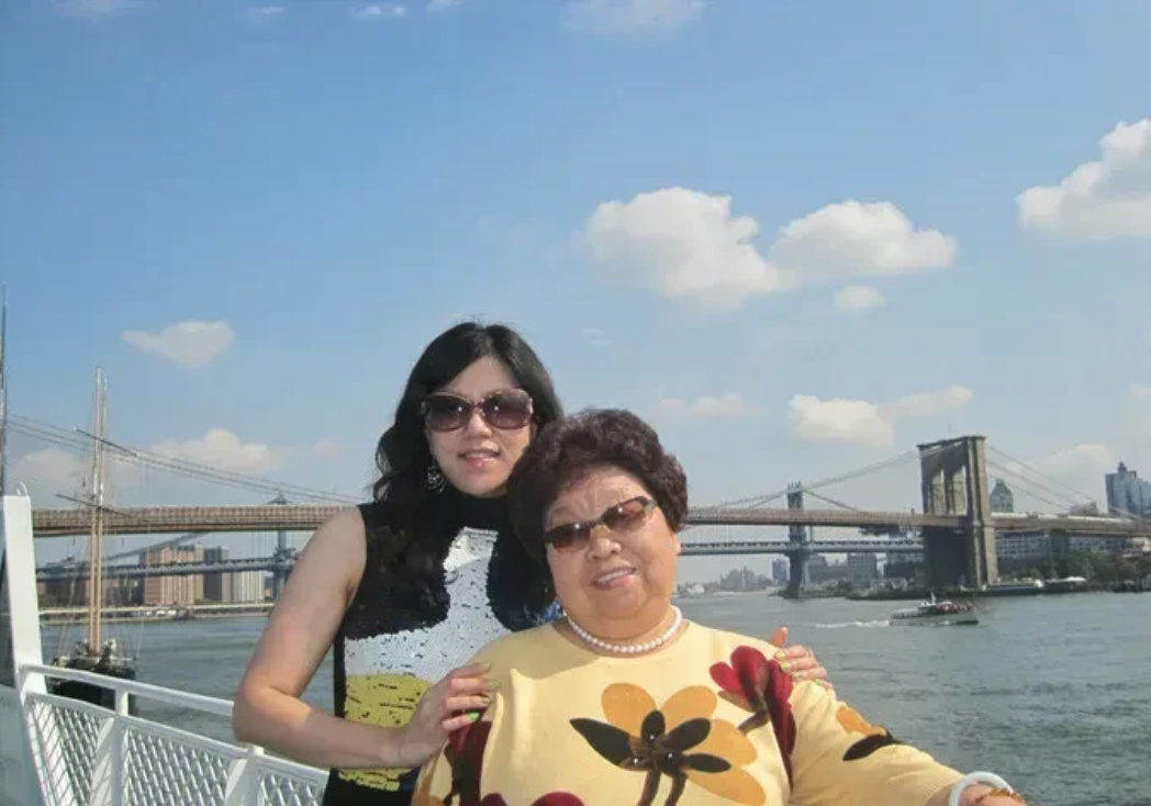 为什么出过国的人回来都不描述真实的
西方百姓生活?
别人问我妈我在美国过的怎么样