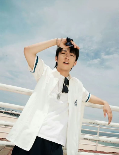 被酷酷的天放互怼日常圈粉，天放急着让酷滕蹬腿扑腾是真心惦记，酷滕淡然接招是彼此熟