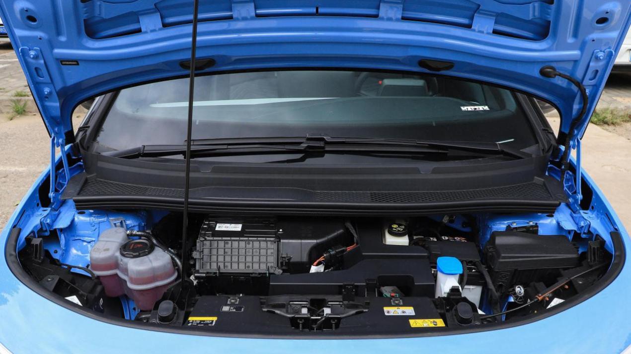 一口价11.9888万起，外观小巧精致，新款大众ID.3聪明款上市！