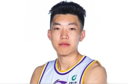 看了几场男篮热身赛！觉得既没能力，心眼又小的球员就是廖三宁！

昨晚Vs波黑二番