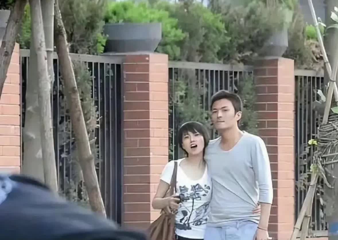 这组照片，估计高圆圆出再多钱，也不想赵又廷看到吧。[捂脸][捂脸]