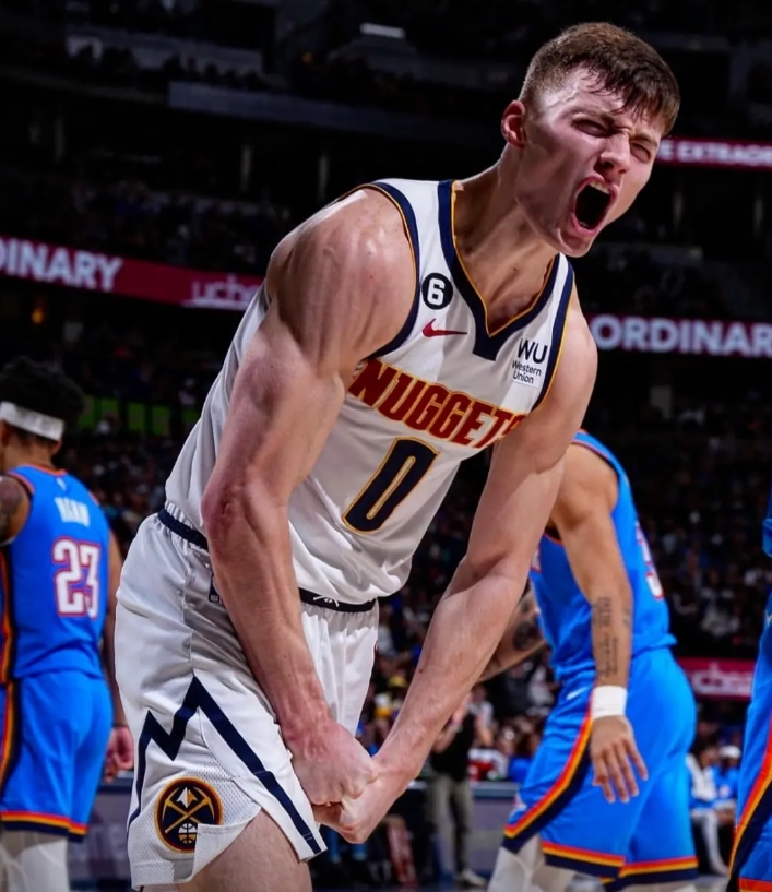 布劳恩的合同其实也有马龙的锅
布劳恩的提前续约是因为他上赛季确实打得不错+掘金上