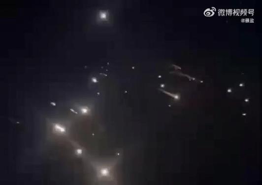 现在以色列和伊朗都陷入矛盾，就看谁的血条更长了。
伊朗的弹道导弹袭击已经进行了1
