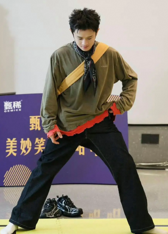 王勉韩国之行引猜测，恋情传闻沸沸扬扬