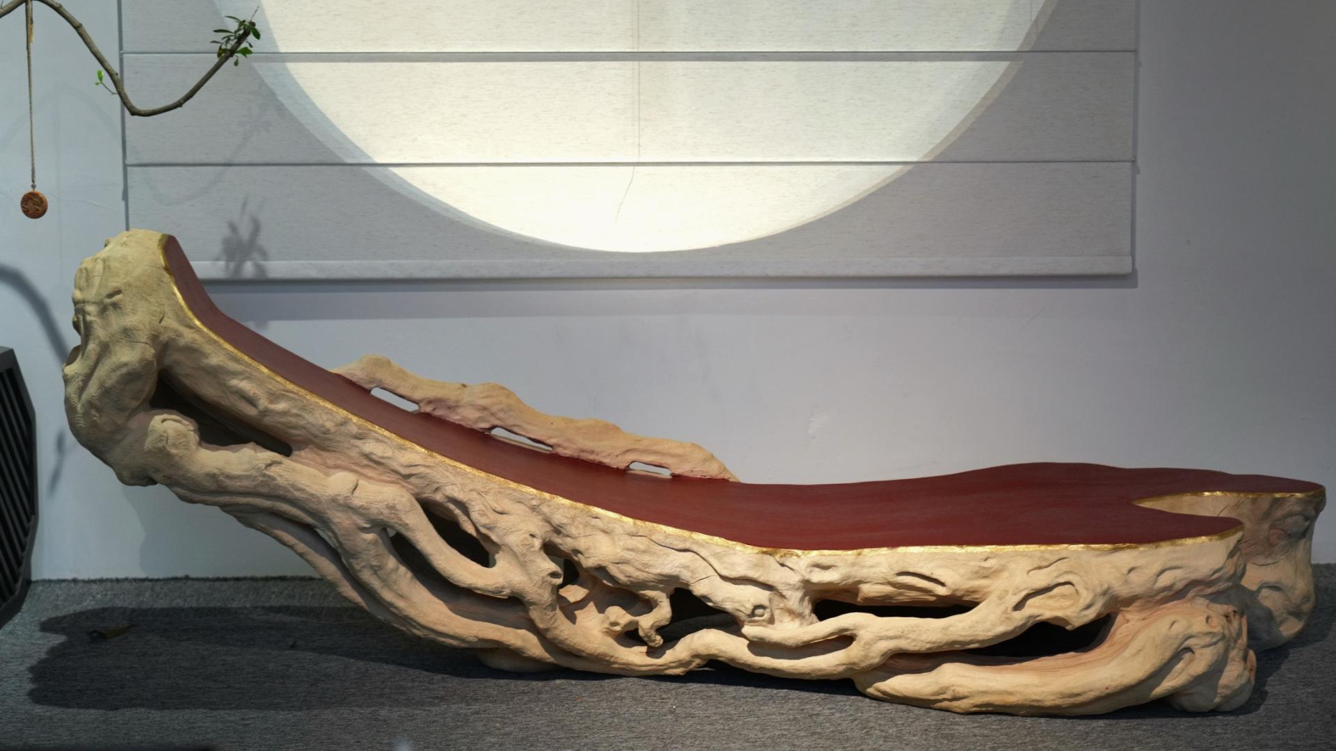 藏在慵懒里的天然雅致，香樟盘根贵妃椅