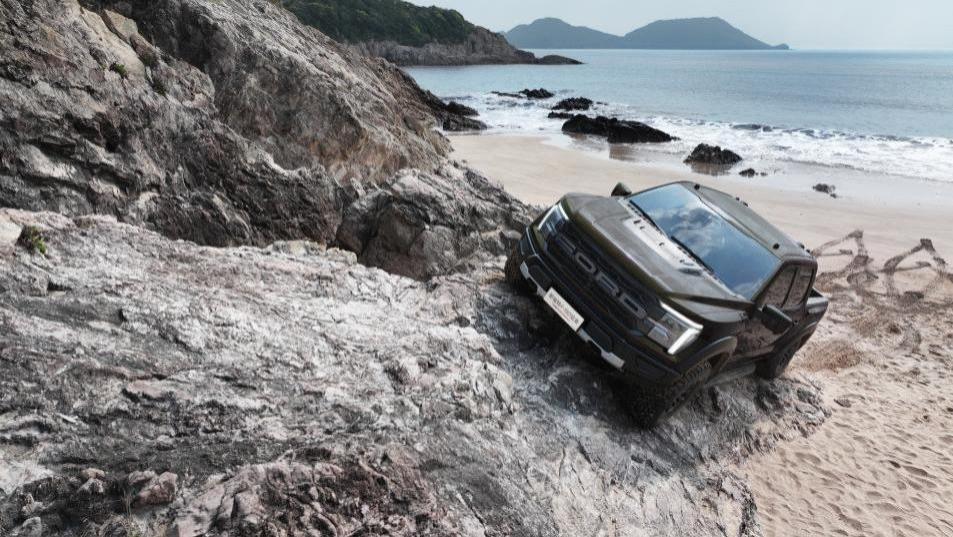 新福特F-150猛禽：以赛级基因重塑中国高端越野皮卡新标杆