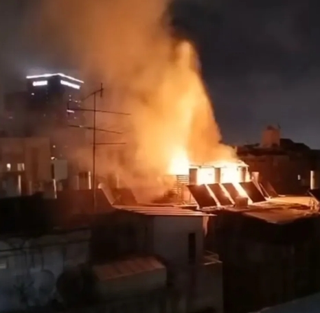 伊朗继续反击，反正经济消耗绞杀已经明牌！当地时间凌晨3点多，以色列方面称伊朗发射