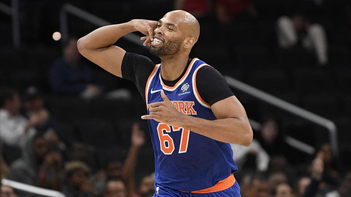 一夜6笔签约达成：湖人213cm中锋签约爵士，40岁老将复出加盟灰熊