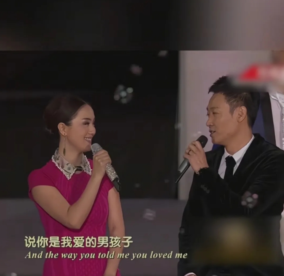 辛柏青说，
我能和妻子朱媛媛结婚，
最感谢的不是李乃文，也不是唐旭，而是她的堂姨