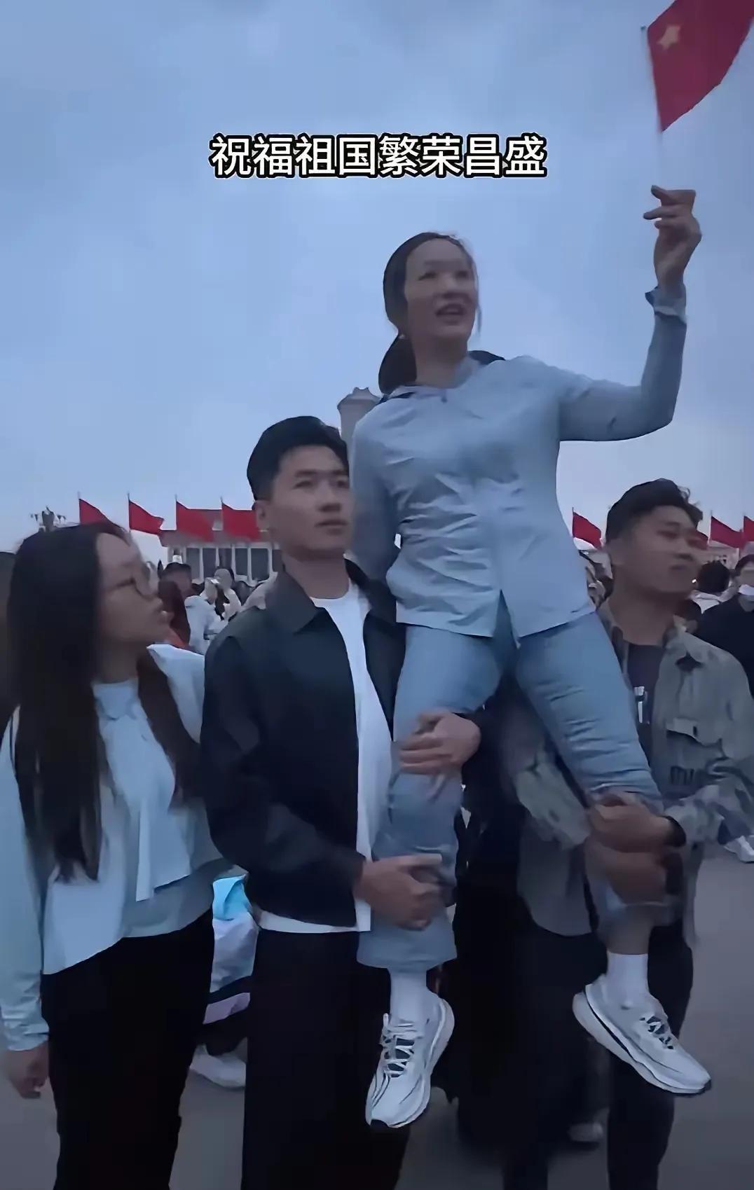 对这一家已经越来越不喜欢了，说不出来的原因，反正就是厌烦。为了博眼球真是什么招数